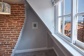 Host Stay Jet Cottage