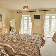 Host Stay Harbour View House