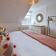 Host Stay Harbour View House