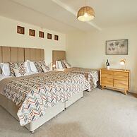 Host Stay Harbour View House