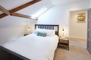 Host Stay Apartment B Cornerhouse Apartments