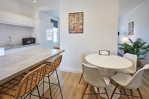 Host Stay Apartment B Cornerhouse Apartments