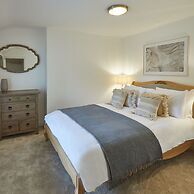 Host Stay Dunsley Chapel