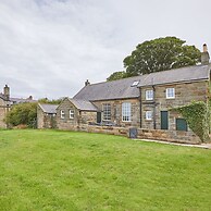 Host Stay Dunsley Chapel