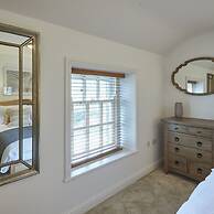 Host Stay Dunsley Chapel