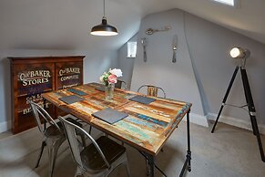 Host Stay Henderson House