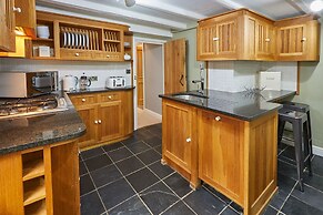 Host Stay Henderson House