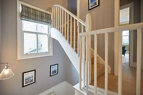 Host Stay Henderson House