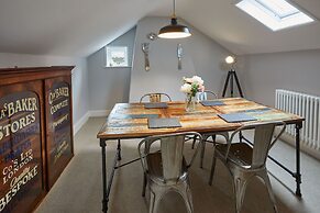 Host Stay Henderson House