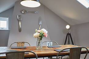 Host Stay Henderson House