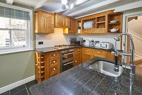 Host Stay Henderson House