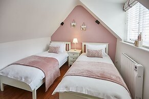 Host Stay Dolphin Cottage 1736