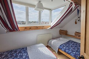 Host Stay Esk View Cottage