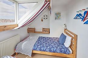 Host Stay Esk View Cottage