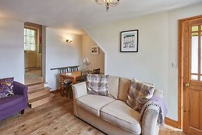 Host Stay Esk View Cottage