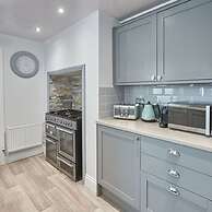 Host Stay Riftswood Ruby