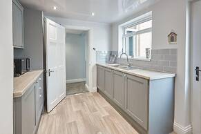 Host Stay Riftswood Ruby