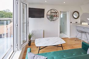 Host Stay The Birds Nest