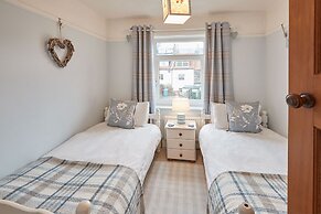 Host Stay Tenby Cottage