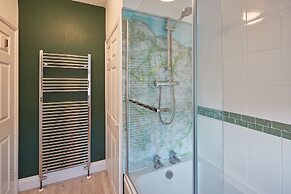 Host Stay Artist House