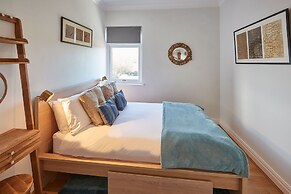 Host Stay Artist House