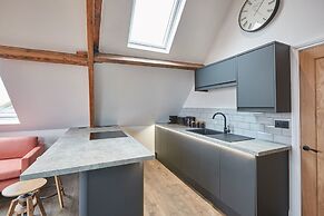 Host Stay The Loft Skinner St