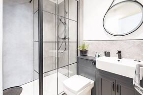 Host Stay Regency Mansions Apartment