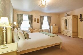 Host Stay Regency Mansions Apartment