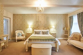 Host Stay Regency Mansions Apartment