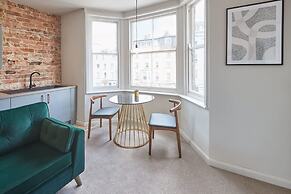 Host Stay Umpire s Watch North Marine House