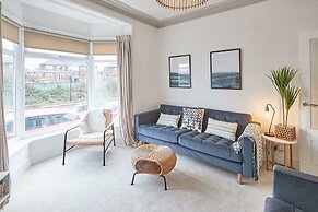 Host Stay Retreat By The Sea