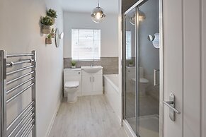 Host Stay Endeavour I