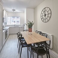 Host Stay Endeavour I