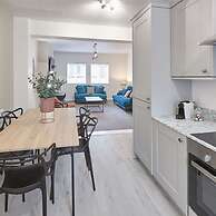 Host Stay Endeavour I