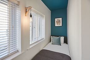 Host Stay Endeavour II