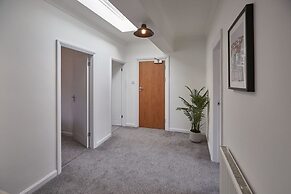 Host Stay Endeavour II