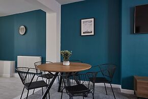 Host Stay Endeavour II