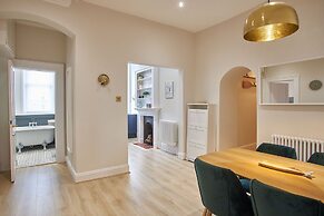 Host Stay Huntcliff View Apartment