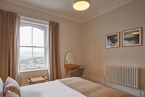 Host Stay Huntcliff View Apartment