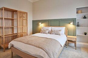 Host Stay Huntcliff View Apartment