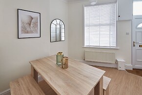 Host Stay Fountains Cottage