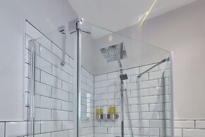 Host Stay Bellevue Apartment 2