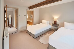 Host Stay The Cobbles