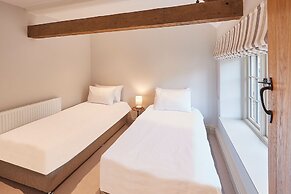 Host Stay The Cobbles