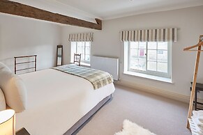 Host Stay The Cobbles