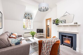 Host Stay Feversham House