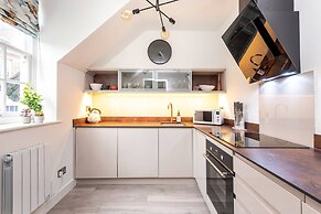 Host Stay Feversham House