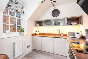 Host Stay Feversham House