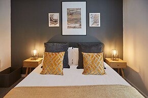 Host Stay Shipwrights