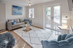 Host Stay Shipwrights